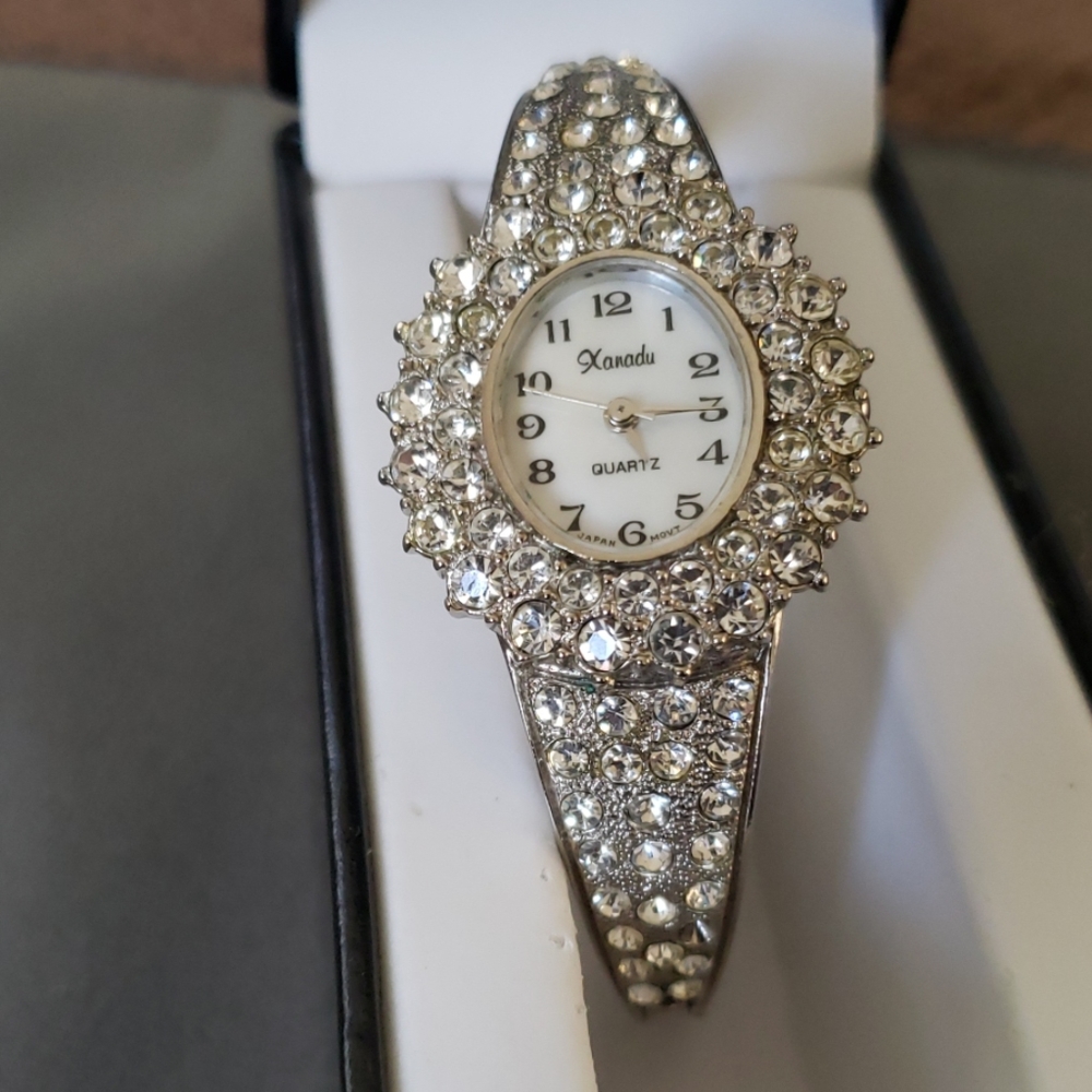 Fashion mineral crystals watch by Xanadu